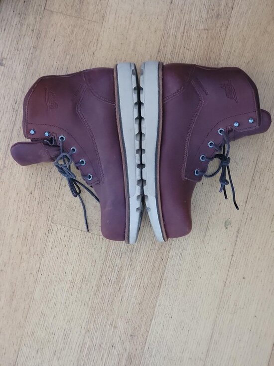 Redwing Construction WorkBoots Mens-7 (fits women 8.5)
